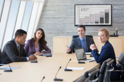 Конференц-система Bosch на 14 участников, 1 председателя, с озвучиванием помещения до 50кв.м., предусмотрена видеоконференция «точка-точка» и система управления. -anons