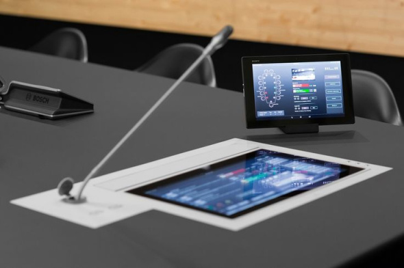 Обзорный тренинг по выдвижным мониторам Arthur Holm