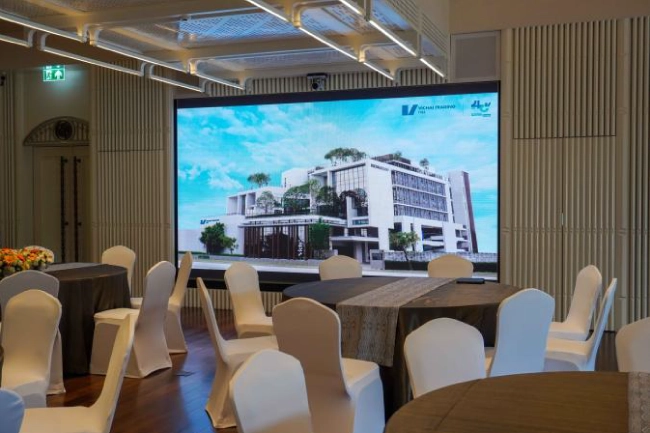 Беспроводное решение Televic Flex G4 для многофункциональных пространств в ресторане Jim Thompson, фото-3