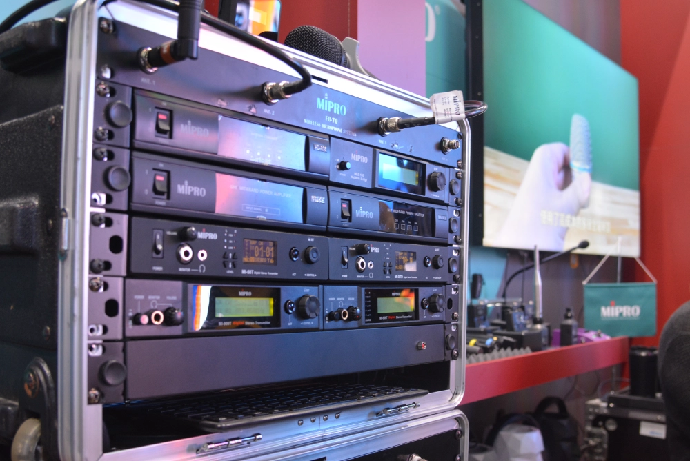 Allen&Heath SQ-Rack | Hi-Tech Media представляет театр современных технологий на Light+Audio Tec 25, foto-71