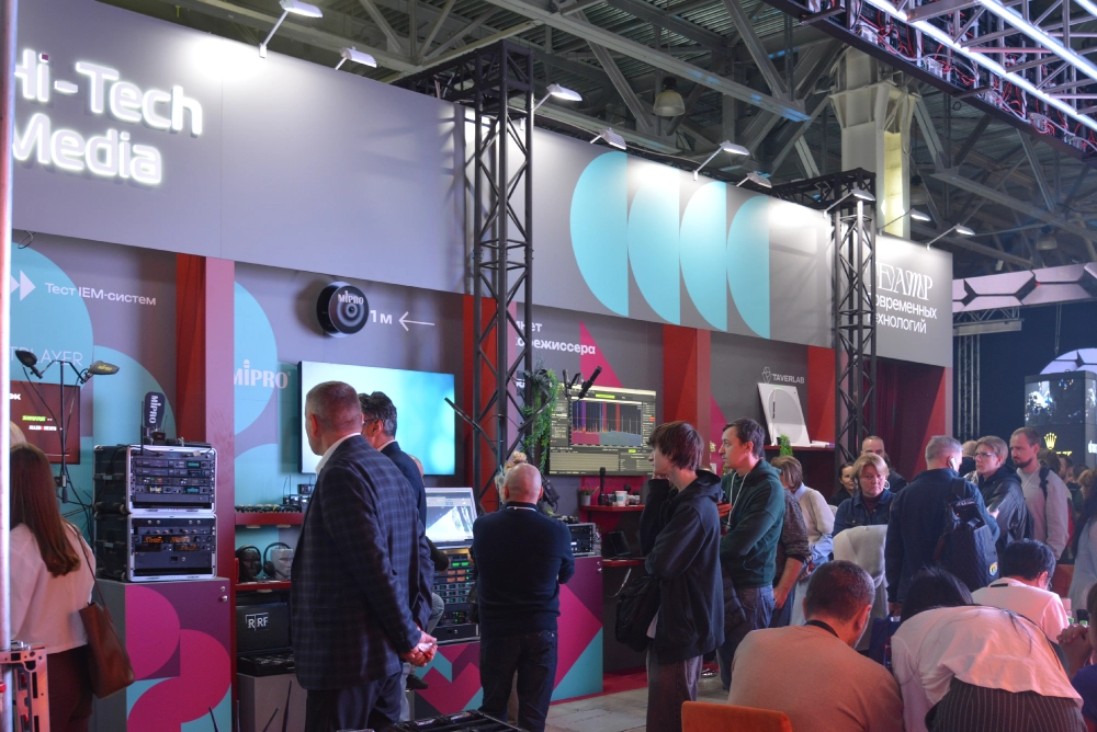 Арт-дисплеи FindArts от AUO 17” и 32”, foto-84