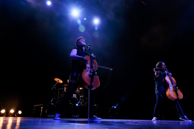 Персональный мониторинг MIPRO на концерте «Мировые рок-хиты на виолончелях» группы Rockcellos, фото-6