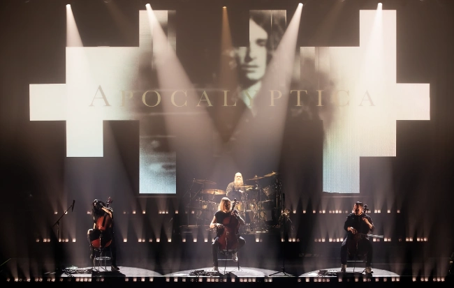 Анатомия светового шоу в туре Apocalyptica с Chauvet-Professional, фото-2