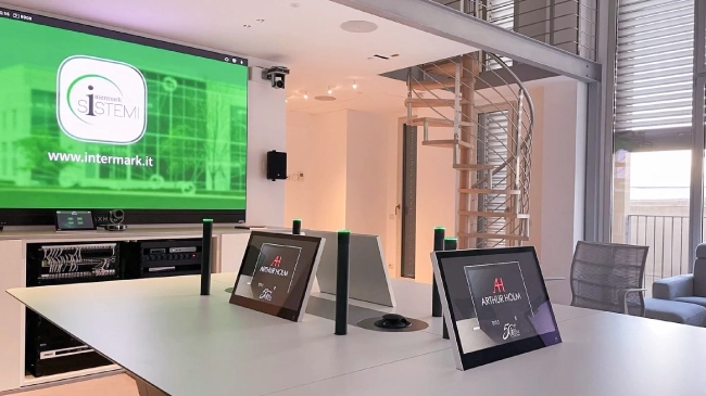 Сочетание инноваций, дизайна и моторизированных решений от Arthur Holm в миланском шоуруме, фото-1