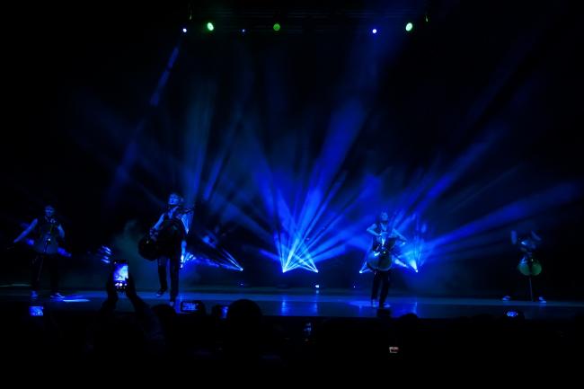 Персональный мониторинг MIPRO на концерте «Мировые рок-хиты на виолончелях» группы Rockcellos, фото-8