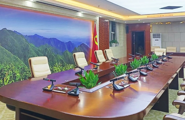 Решение проблем традиционных совещаний с конференц-системой Gonsin