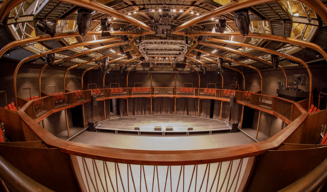 Многопрофильный Центр искусств «Олбани» в Лондоне перешел на системы звукоусиления EM Acoustics