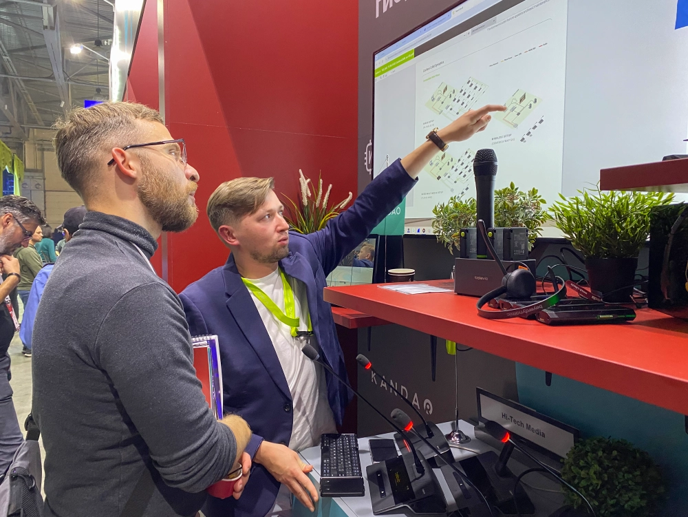 Арт-дисплеи FindArts от AUO 17” и 32”, foto-86