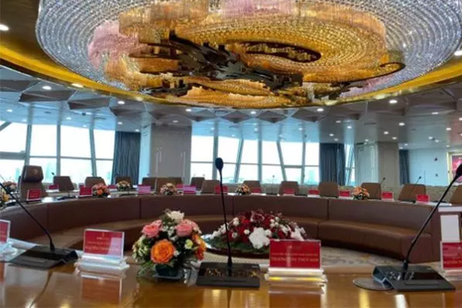 Установка беспроводной конференц-системы Televic в DOJI Tower, фото-1