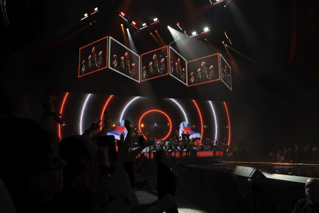 Динамическое LED-решение в турне Робби Уильямса от Leyard, фото-5