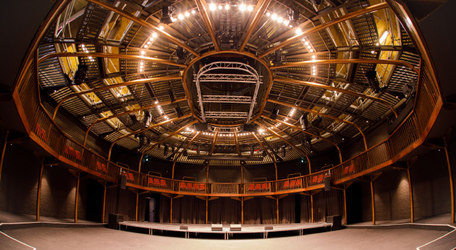 Многопрофильный Центр искусств «Олбани» в Лондоне перешел на системы звукоусиления EM Acoustics