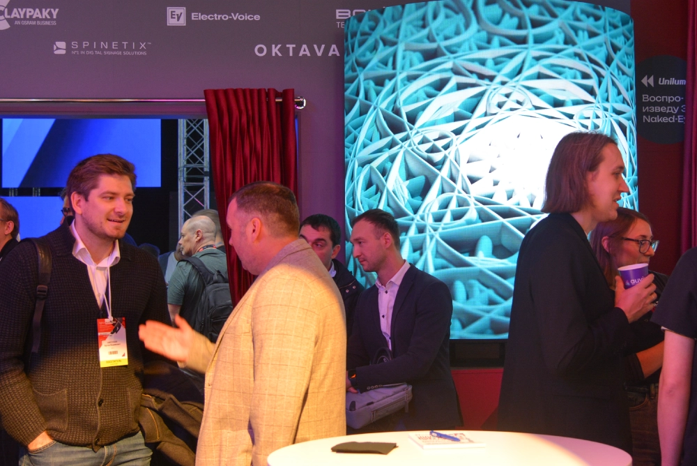 LED-дисплей Unilumin URM III - S | Hi-Tech Media представляет театр современных технологий на Light+Audio Tec 25, toto-12