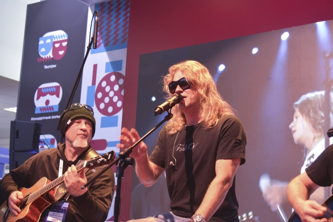 На стенде Hi-Tech Media,участника выставки Light+Audio Tec-2024, фото-15