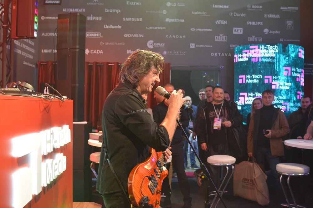 Дмитрий Малолетов покорил посетителей стенда Hi-Tech Media на выставке Light+Audio Tec, фото-6