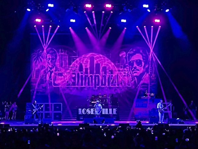 Claypaky Xtylos блистают в туре Limp Bizkit, фото-1