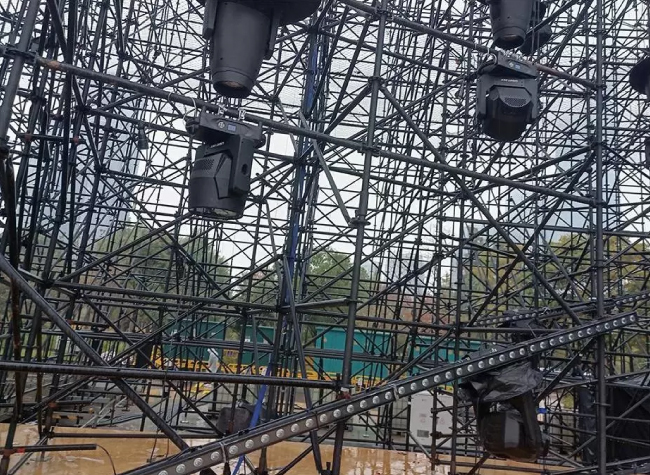 Light Sky блистает на новогодней вечеринке Центральной радиотелевизионной станции Китая, фото-9