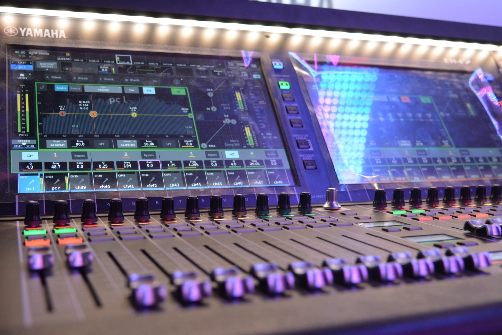 Allen&Heath SQ-Rack | Hi-Tech Media представляет театр современных технологий на Light+Audio Tec 25, foto-79