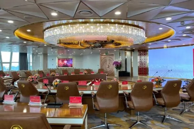 Установка беспроводной конференц-системы Televic в DOJI Tower, фото-2