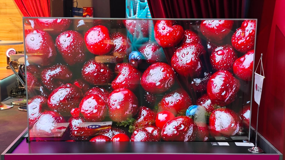 Прозрачный Oled дисплей - LG 55EW5G-V | Hi-Tech Media представляет театр современных технологий на Light+Audio Tec 25, toto-5