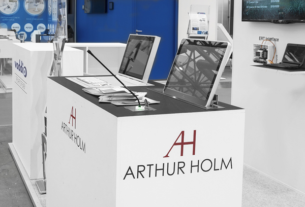 Моторизованные мониторы производства Arthur Holm