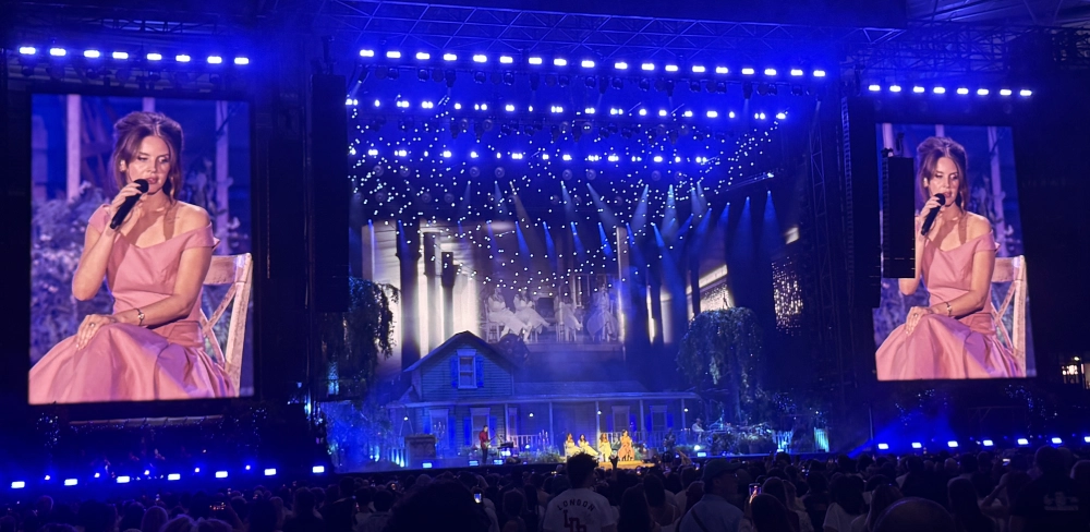 Турне Ланы Дель Рей завораживает визуальными эффектами Hippotizer, фото-8