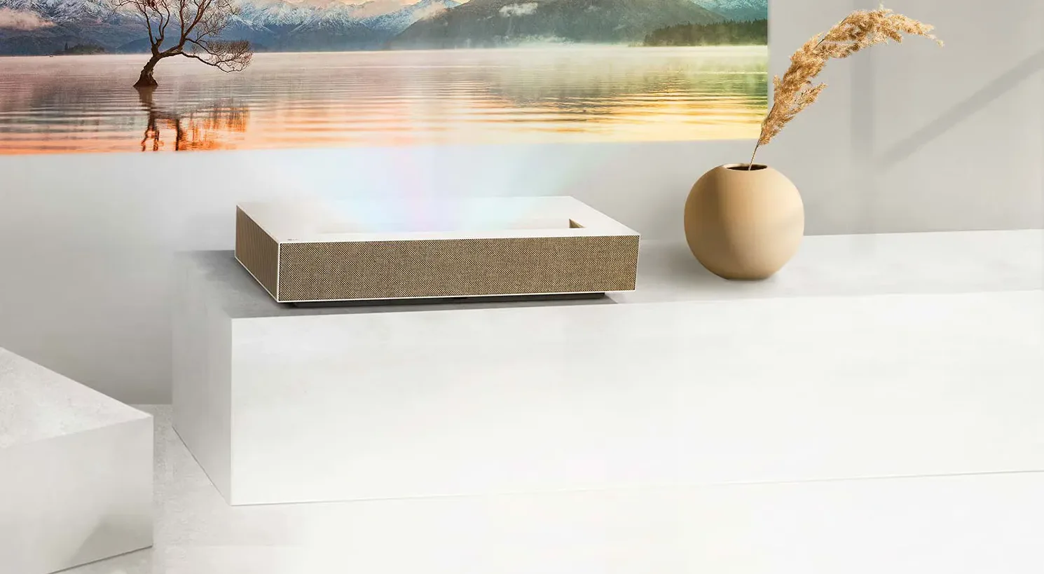 lg-HU915QE - Яркость 3700 ANSI люмен
